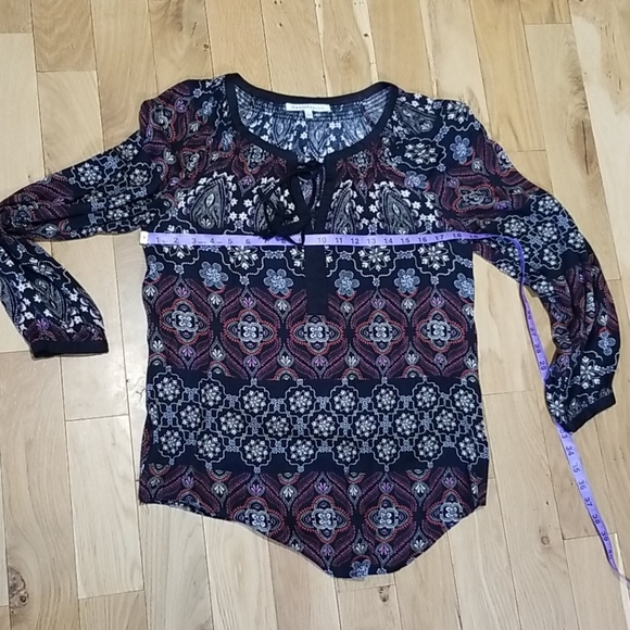 Ladies tunic style blouse - Picture 4 of 6